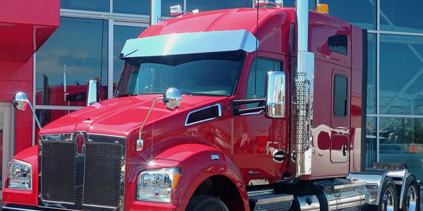 Kenworth T880s With Set Forward Front Axle Adds Mid Roof Sleeper Options