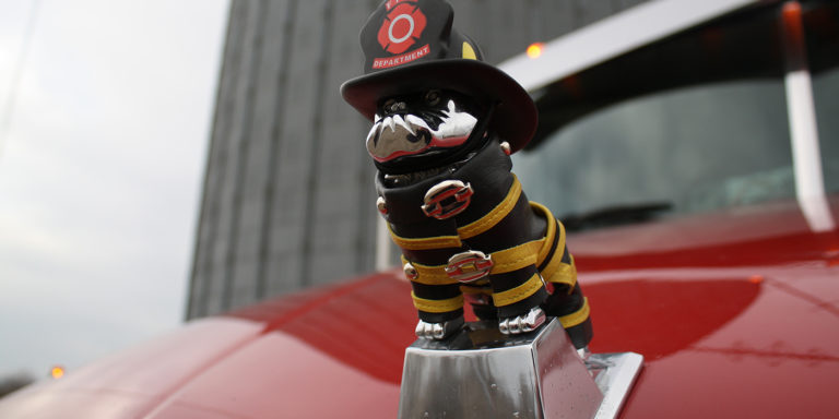 Mack-truck-owner-honors-fallen-firefighters-with-truck-design