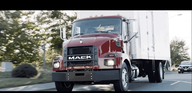Mack-MD-Series-On-the-Road-WEB