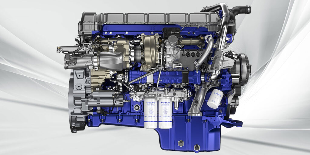 Volvo-Trucks-Next-Generation-Turbo-Compound-Engine-Front-View-144