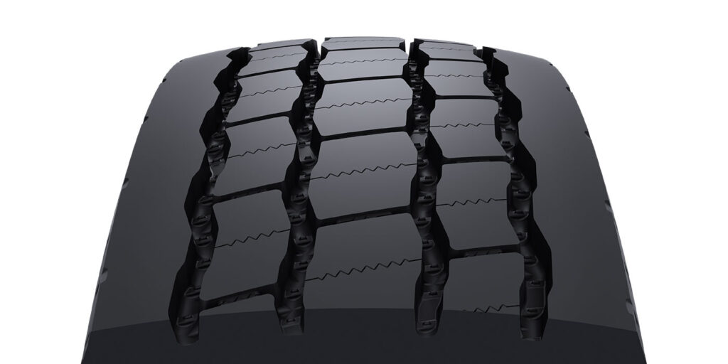 Bridgestone-tire-Bandag-B713-FuelTech-1400