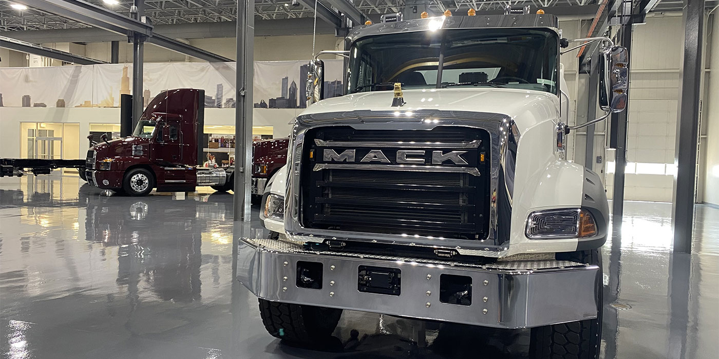 Mack Trucks cuts the ribbon on new Experience Center