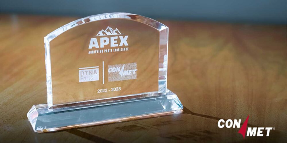 ConMet-receives-APEX-award-from-Daimler-Trucks-North-America