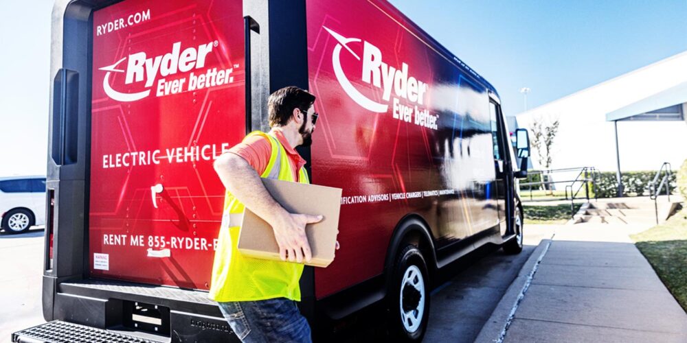 Ryder-BrightDrop-delivery-van-EV