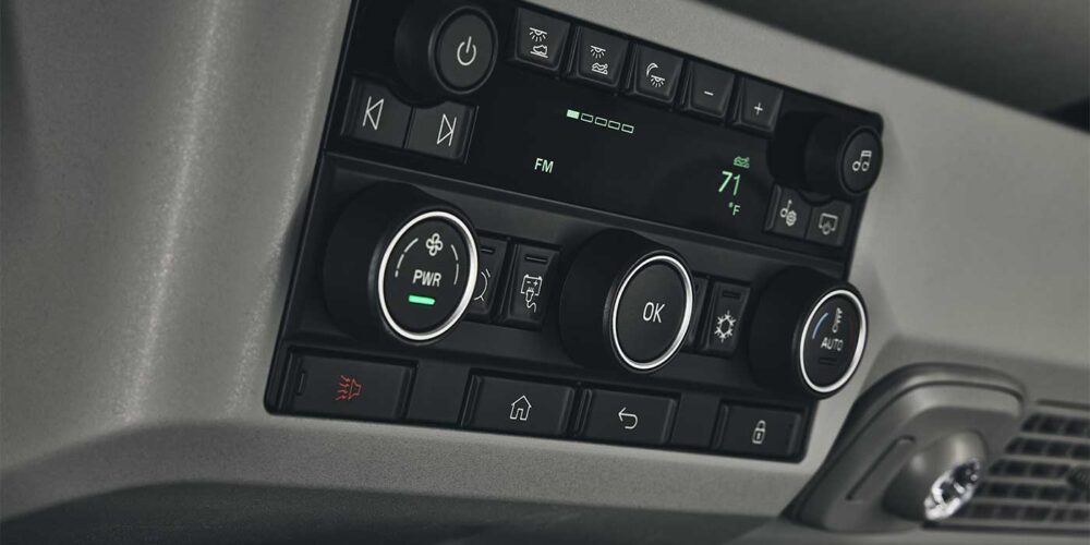 Volvo-VNL-rear-radio-climate-controls